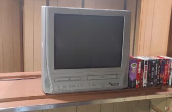 These dumpster dive TVs make trendy TV audio look like a joke