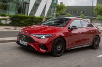 Mercedes-Benz and Microsoft group as much as flip your automobile into an workplace