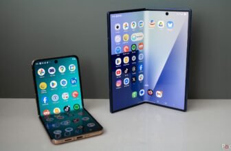 5 easy causes I am going to at all times decide a clamshell over book-style folding cellphone