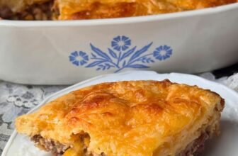 Unimaginable Chili Pie (Simple Bisquick Recipe from the Nineteen Seventies)