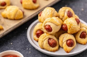 Crowd-Favourite Social gathering Snacks