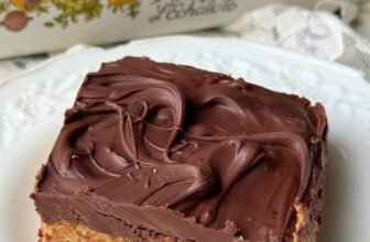 Home made Lunch Girl Peanut Butter Bars